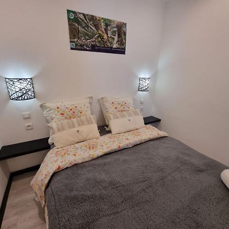 Les Agapanthes Du 27 -Eme Apartment เลอ ตอมปง ภายนอก รูปภาพ