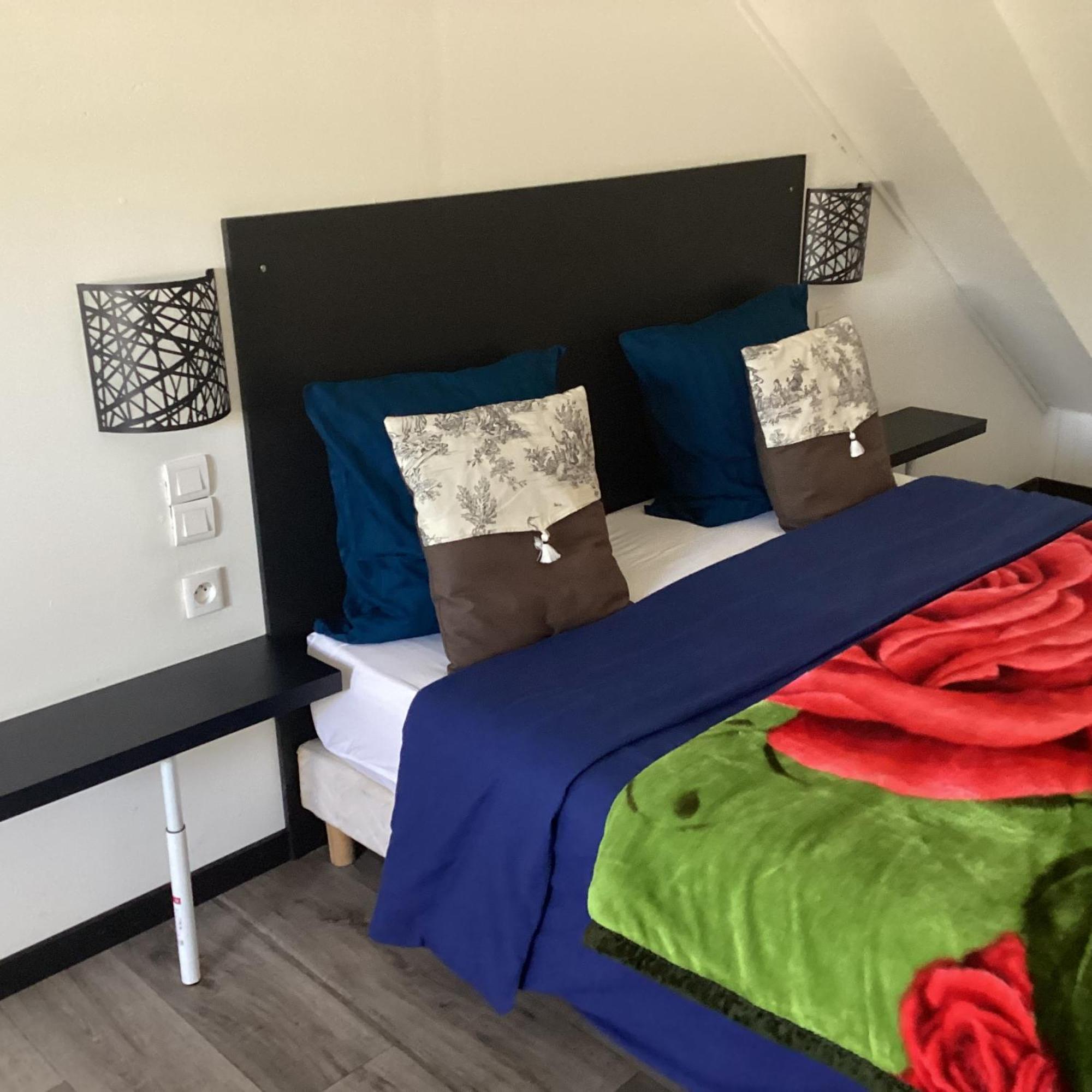Les Agapanthes Du 27 -Eme Apartment เลอ ตอมปง ภายนอก รูปภาพ